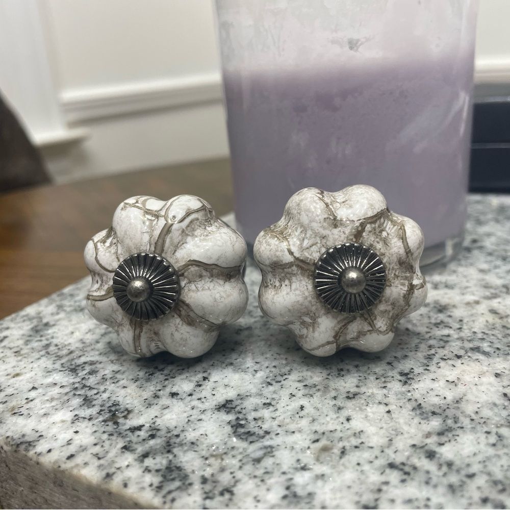 Glass black white marbled door knobs set of 2